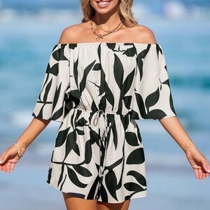 Cupshe Off-Shoulder Leaf Print Romper